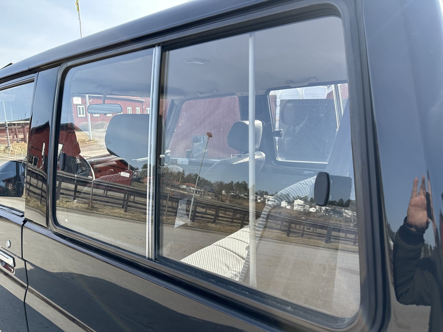 Exterior image of 1993 Toyota Land Cruiser Serie 70