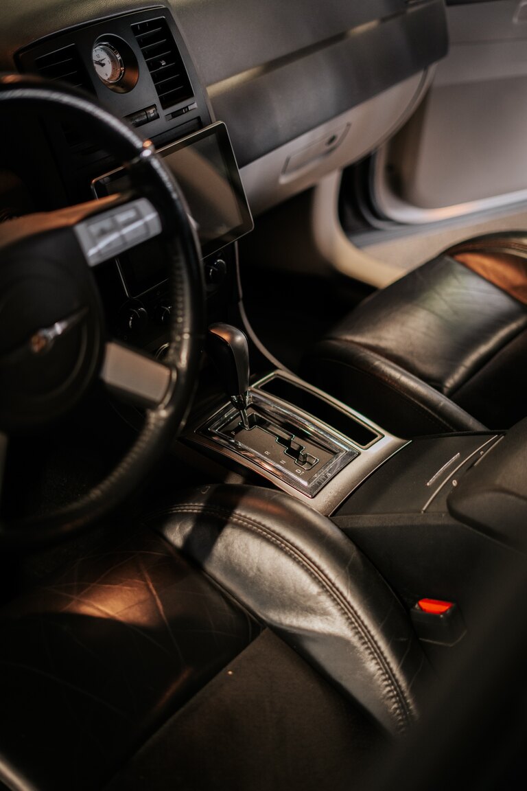 Interiörbild 2006 Chrysler 300C SRT-8 (37)