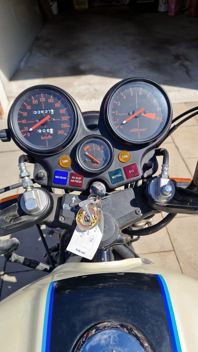 Exteriörbild på 1982 Honda CBX1000