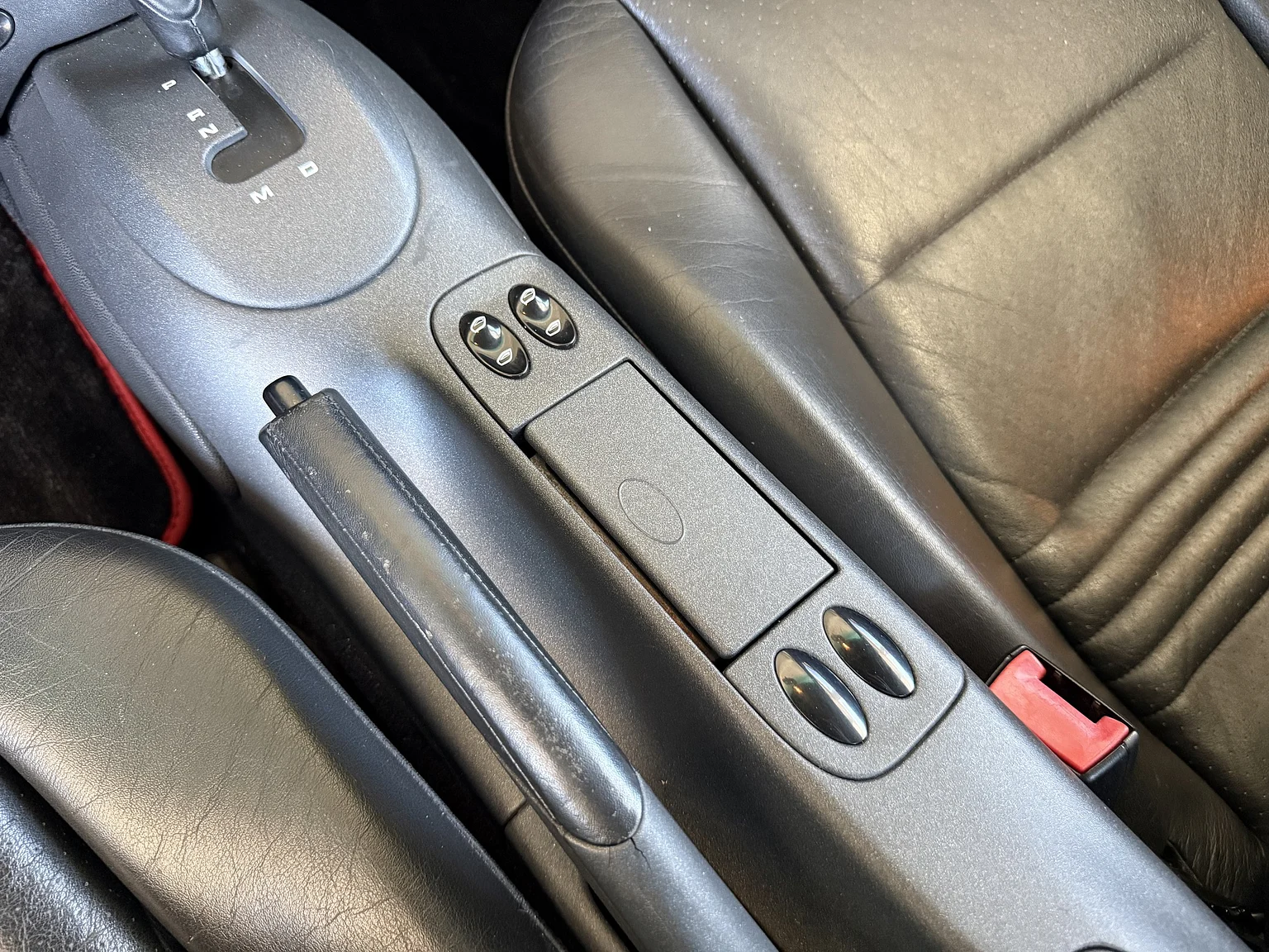 Interiörbild 1998 Porsche 996 Carrera (14)