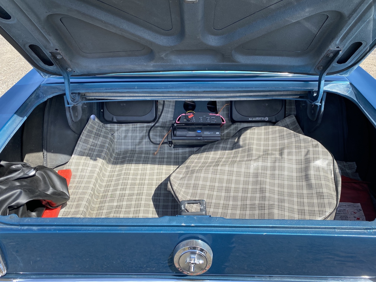 Interior image of 1966 Ford Mustang 289 Cabriolet (38)