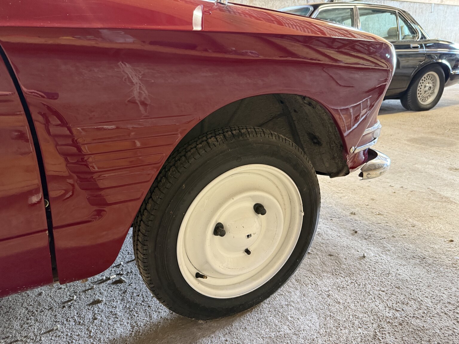 Exterior image of 1967 Citroën Ami 6 Weekend