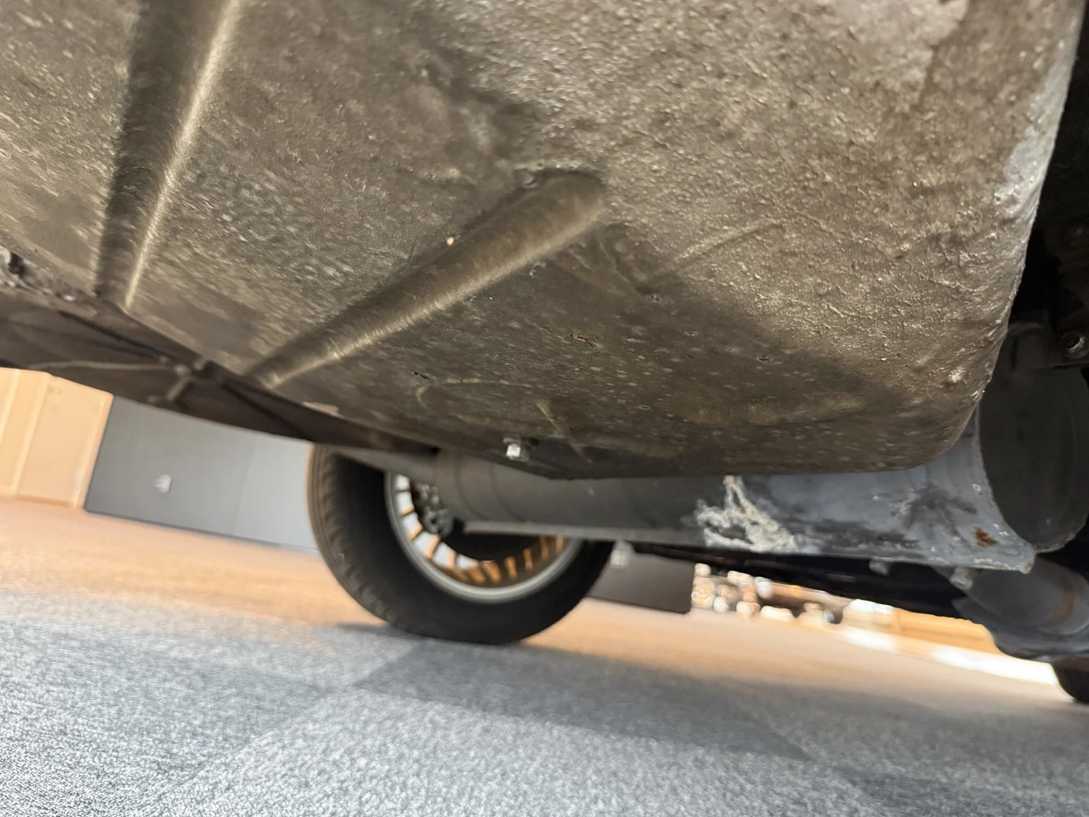 Image of 1972 BMW E9 3.0 CSI (17) mechanics