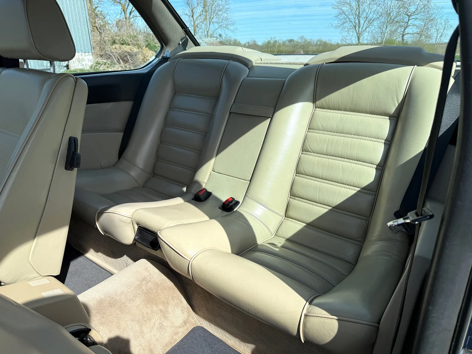Innenraumfoto von 1985 BMW 635 CSiA (E24) (88)