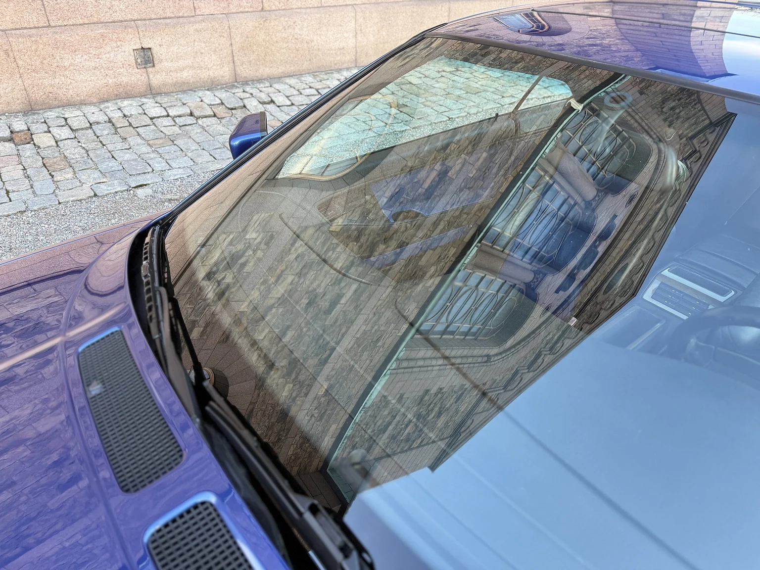 Exteriörbild på 1992 BMW 850iA - No Reserve (38)