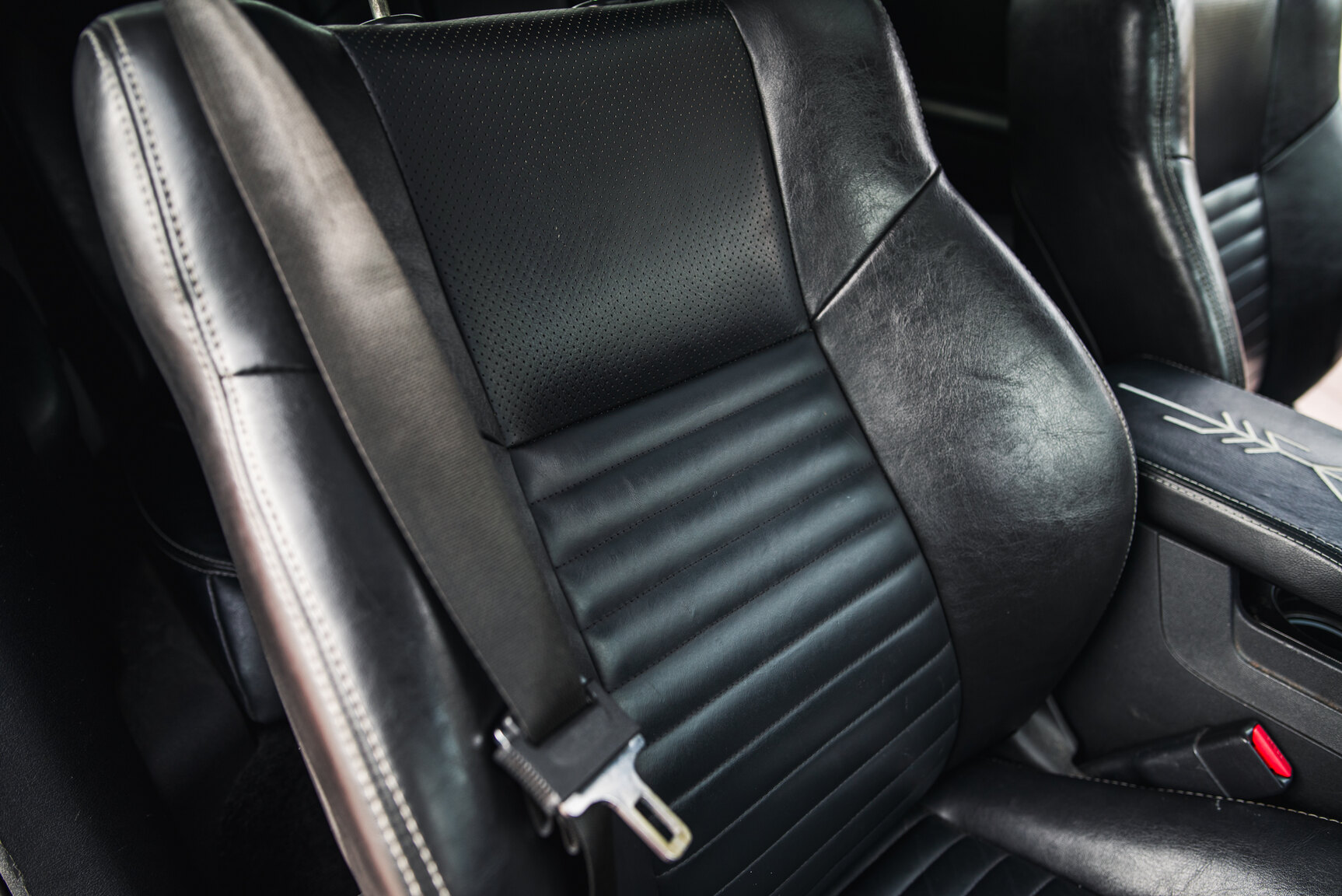 Innenraumfoto von 2010 Dodge Challenger 5.7 V8 HEMI Manuell