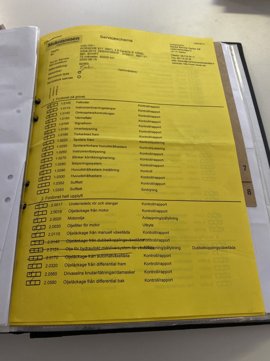 Documentation for 2009 Porsche 997.2 C2S Manuell (32)
