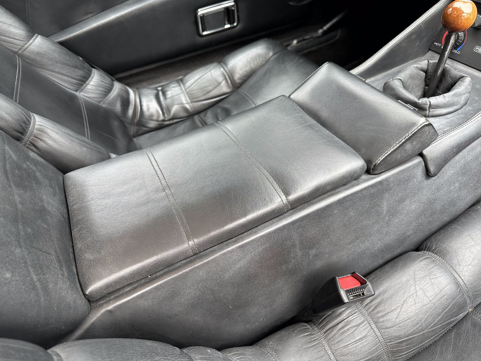 Interior image of 1987 Lotus Esprit S3