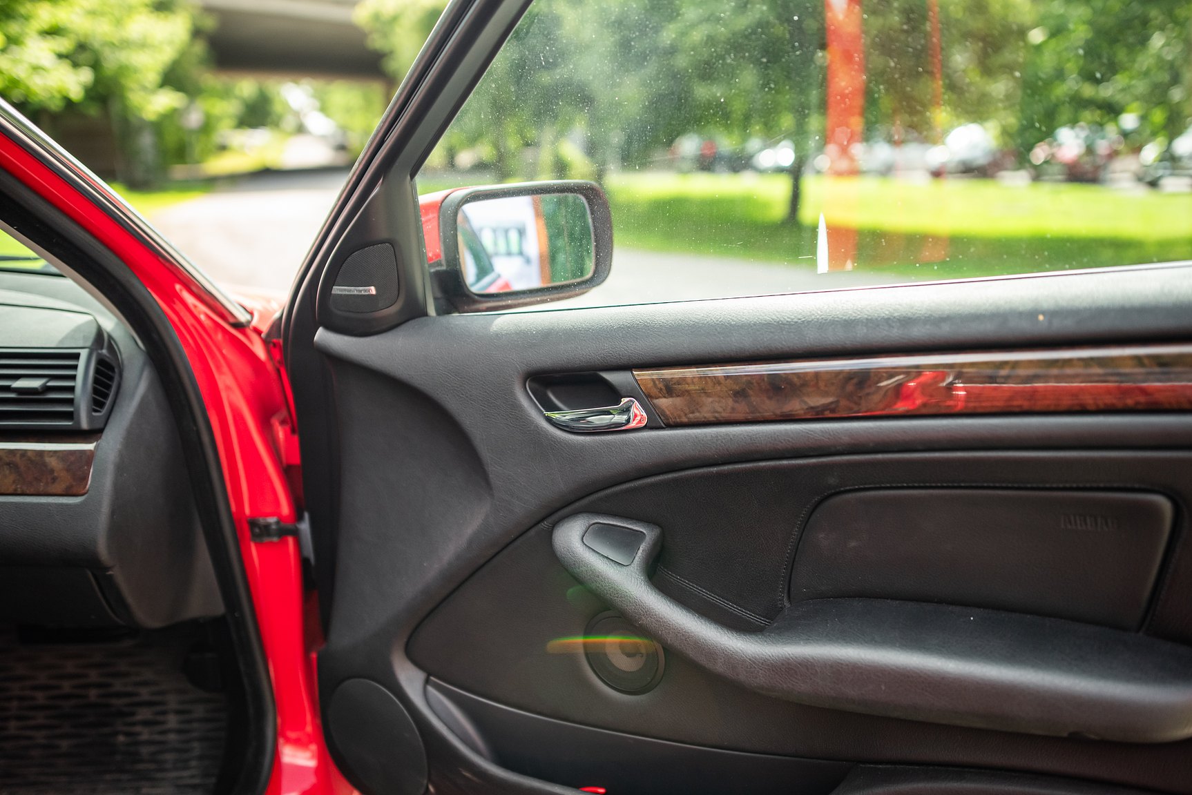 Interior image of 2001 BMW 330Xi