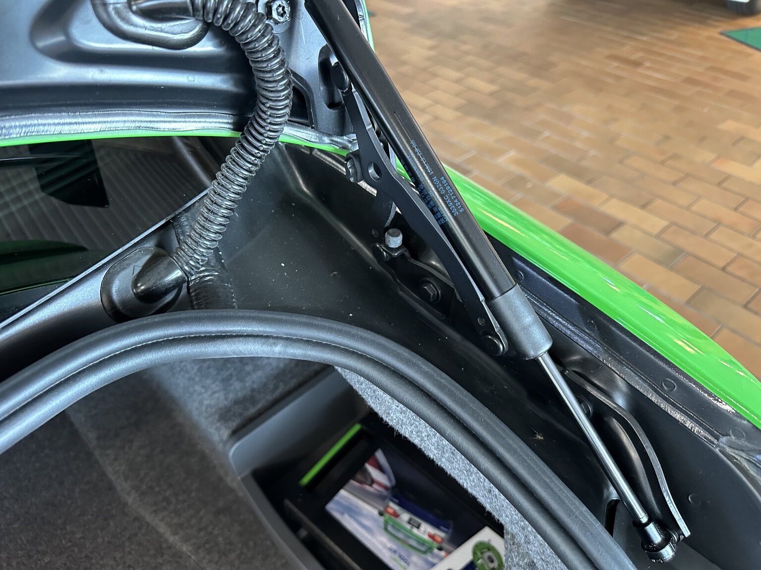 Interior image of 2013 ALPINA B3 GT3