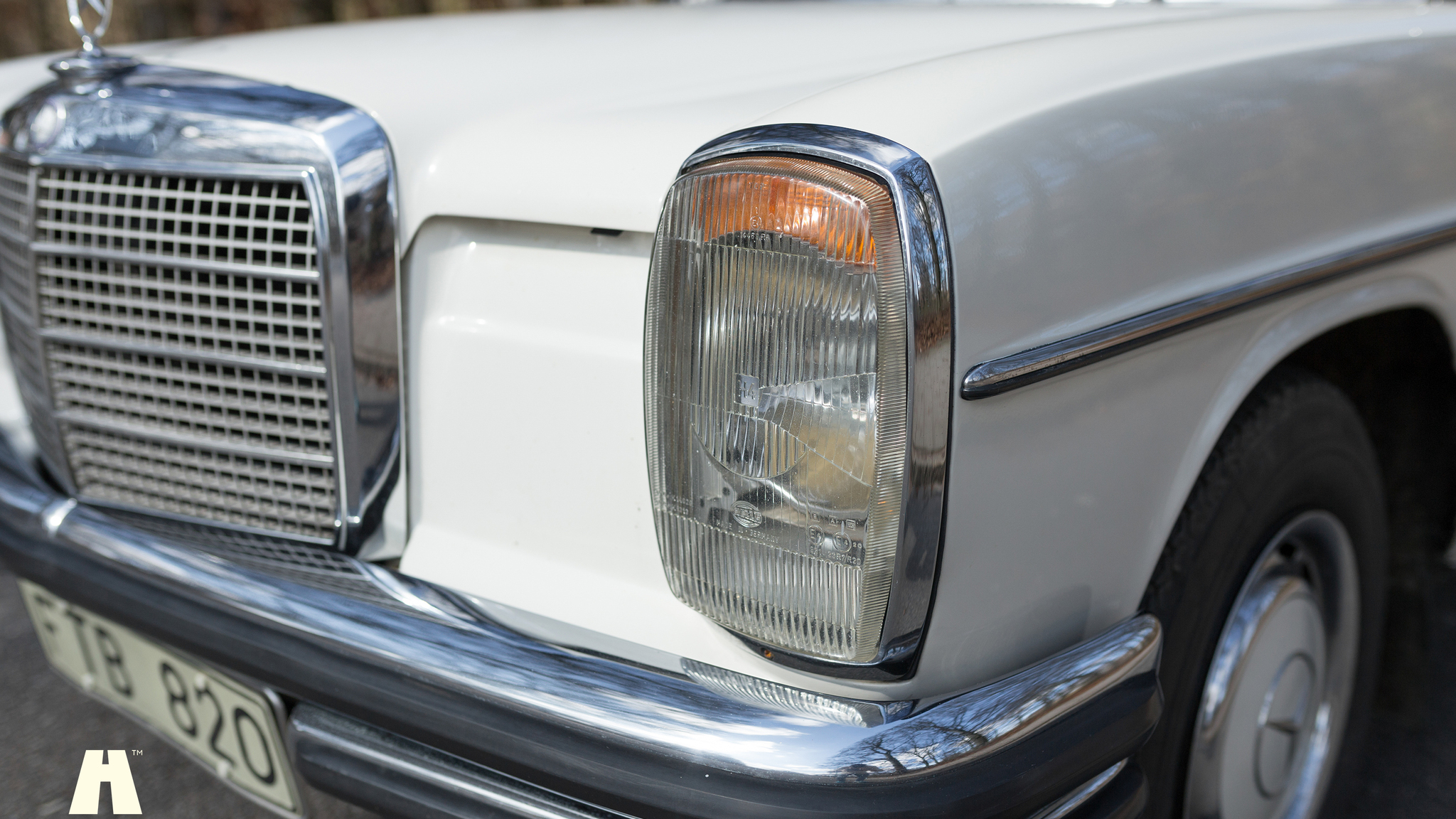 Aussenfoto 1970 Mercedes 250 CE