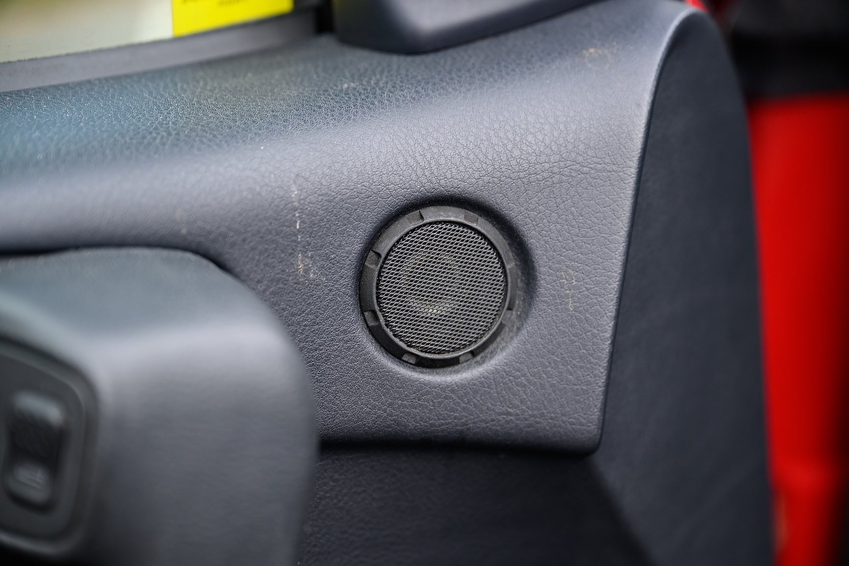 Interior image of 2001 Alfa Romeo Spider 3.0 V6