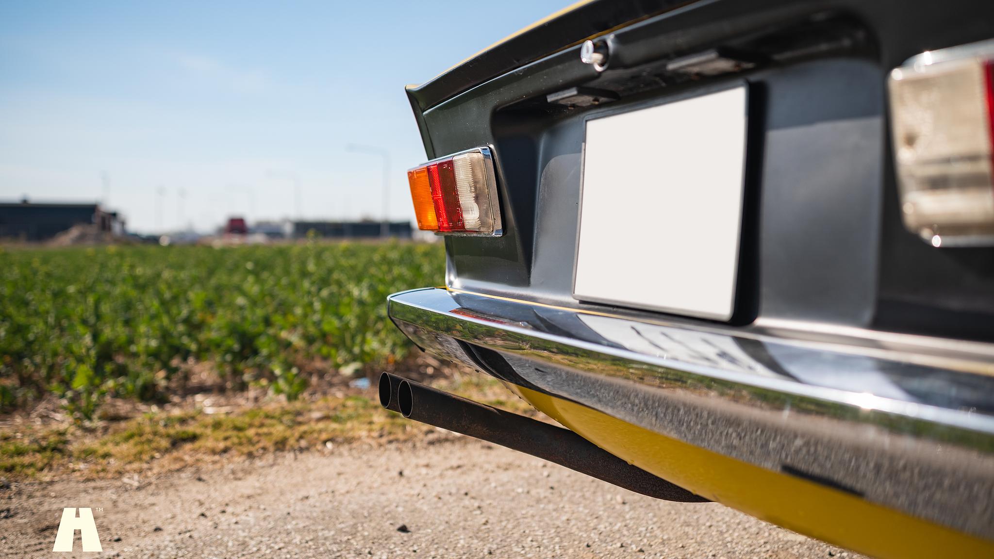 Exterior image of 1974 Triumph TR6 (50)