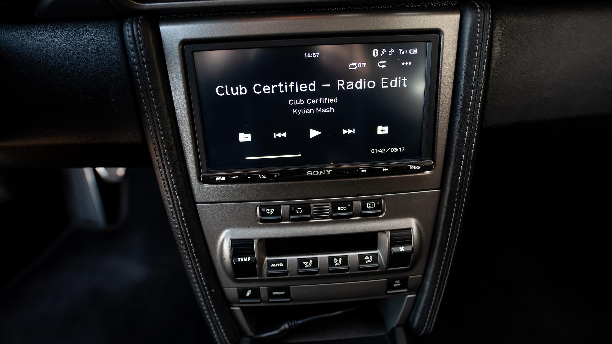 Interior image of 2007 Porsche 997 GT3 Gen 1  (24)