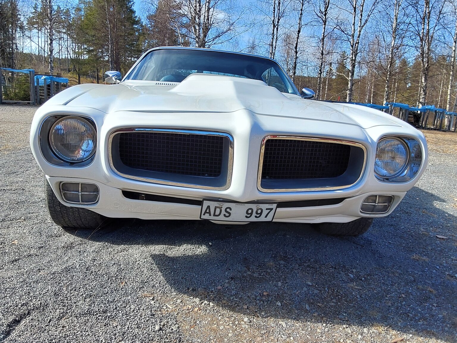 Exteriörbild på 1975 Pontiac Firebird Esprit 