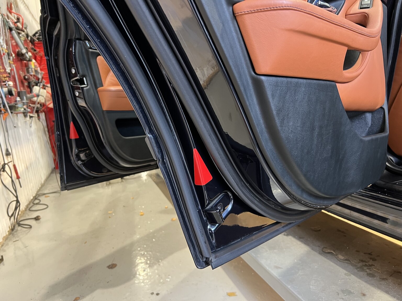 Interior image of 2003 BMW 540i Touring