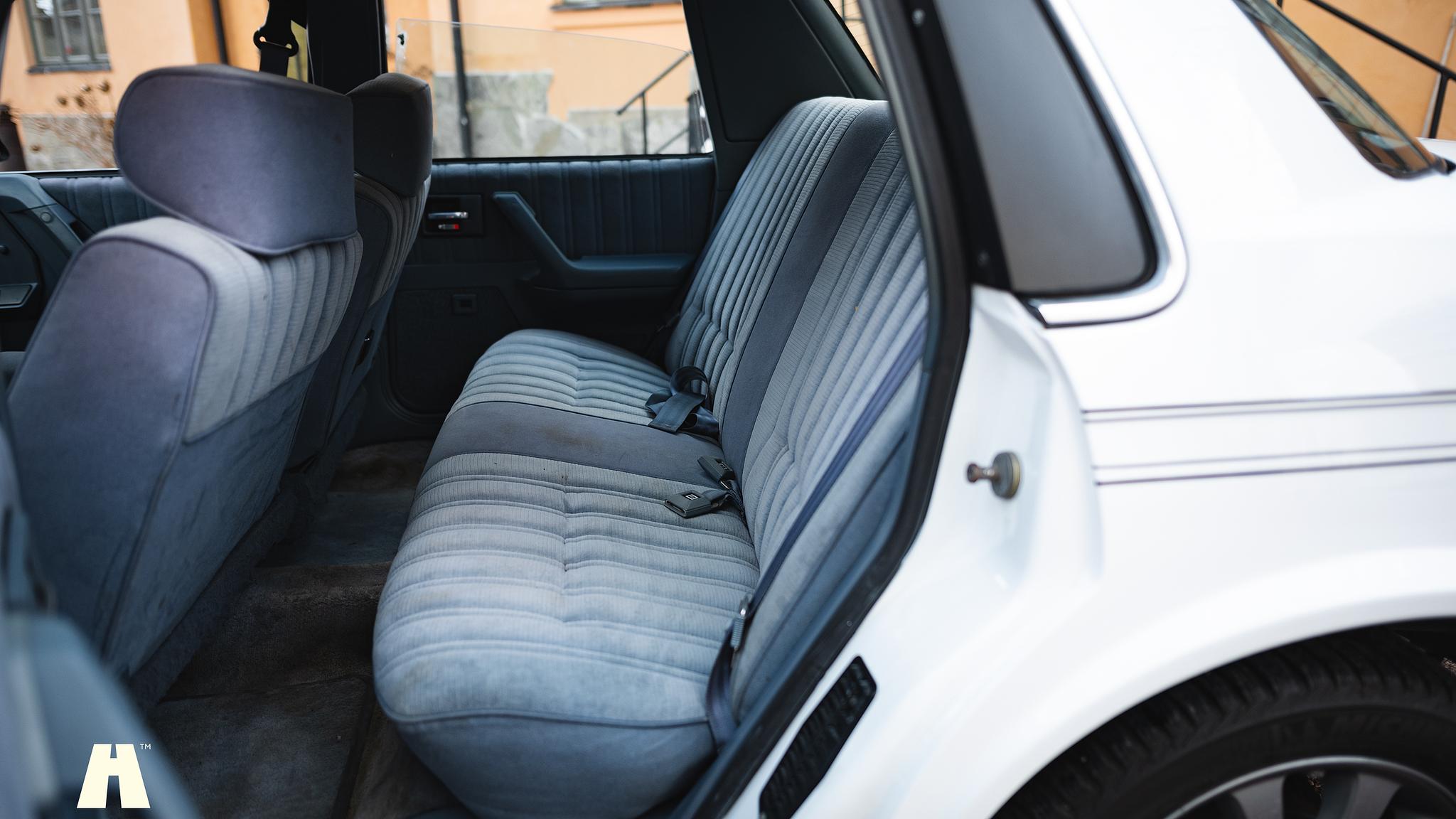 Innenraumfoto von 1994 Oldsmobile Cutlass Ciera Sedan 3.1 (93)