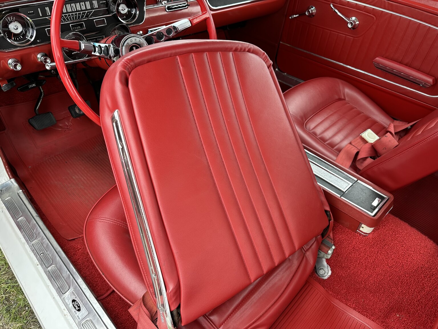 Innenraumfoto von 1965 Ford Mustang HT