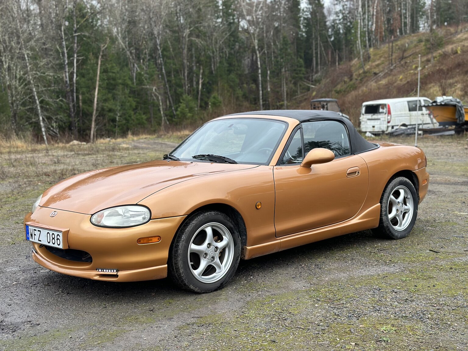 Exterior image of 1998 Mazda Miata MX-5 NB