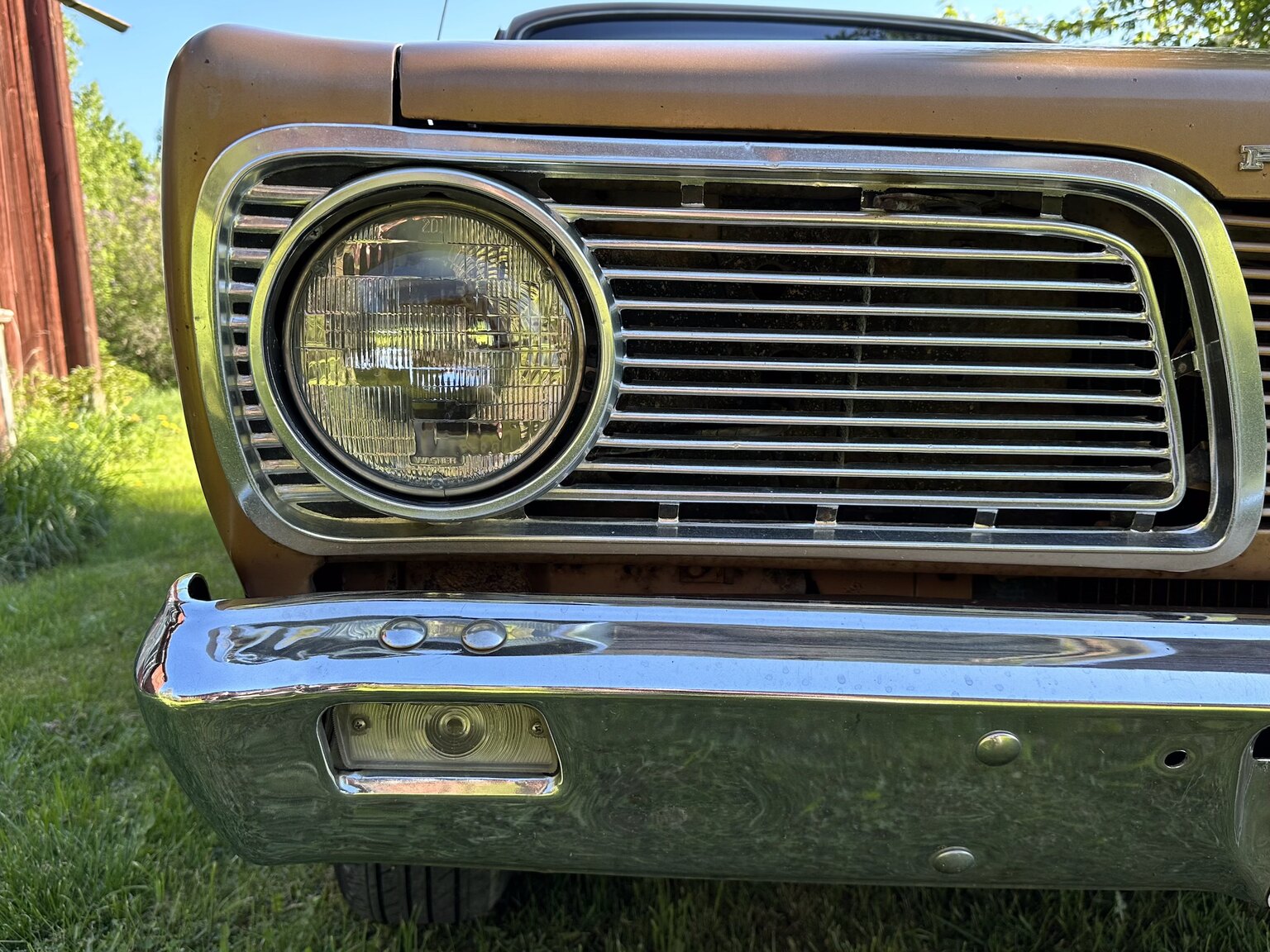Exterior image of 1966 Plymouth Valiant 100 2-door Sedan (41)
