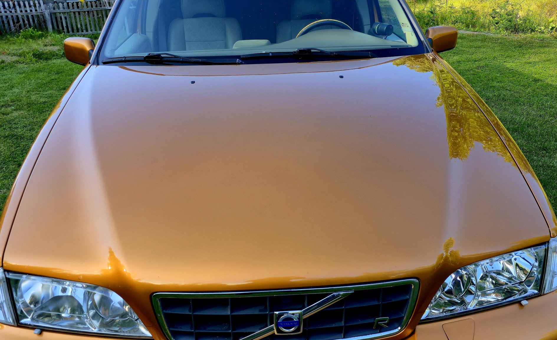 Exterior image of 1998 Volvo V70 R 2.3 T Automatisk