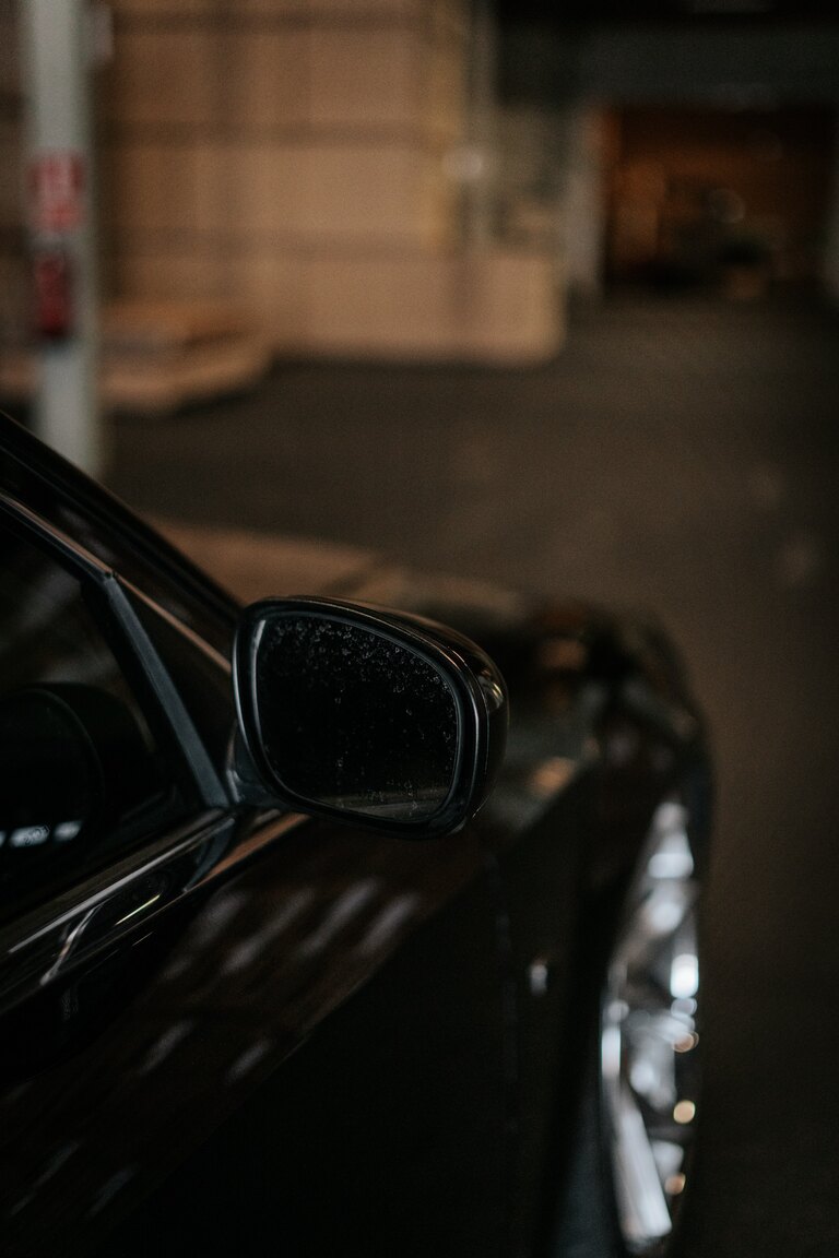 Exterior image of 2006 Chrysler 300C SRT-8 (29)