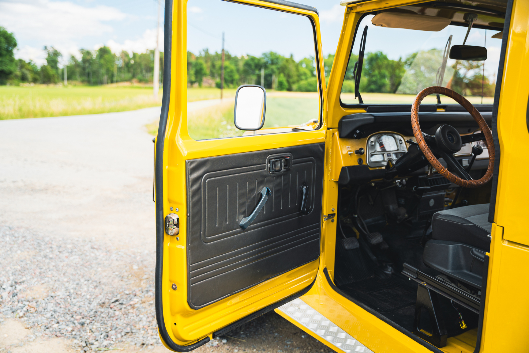 Interior image of 1976 Toyota Land Cruiser BJ40