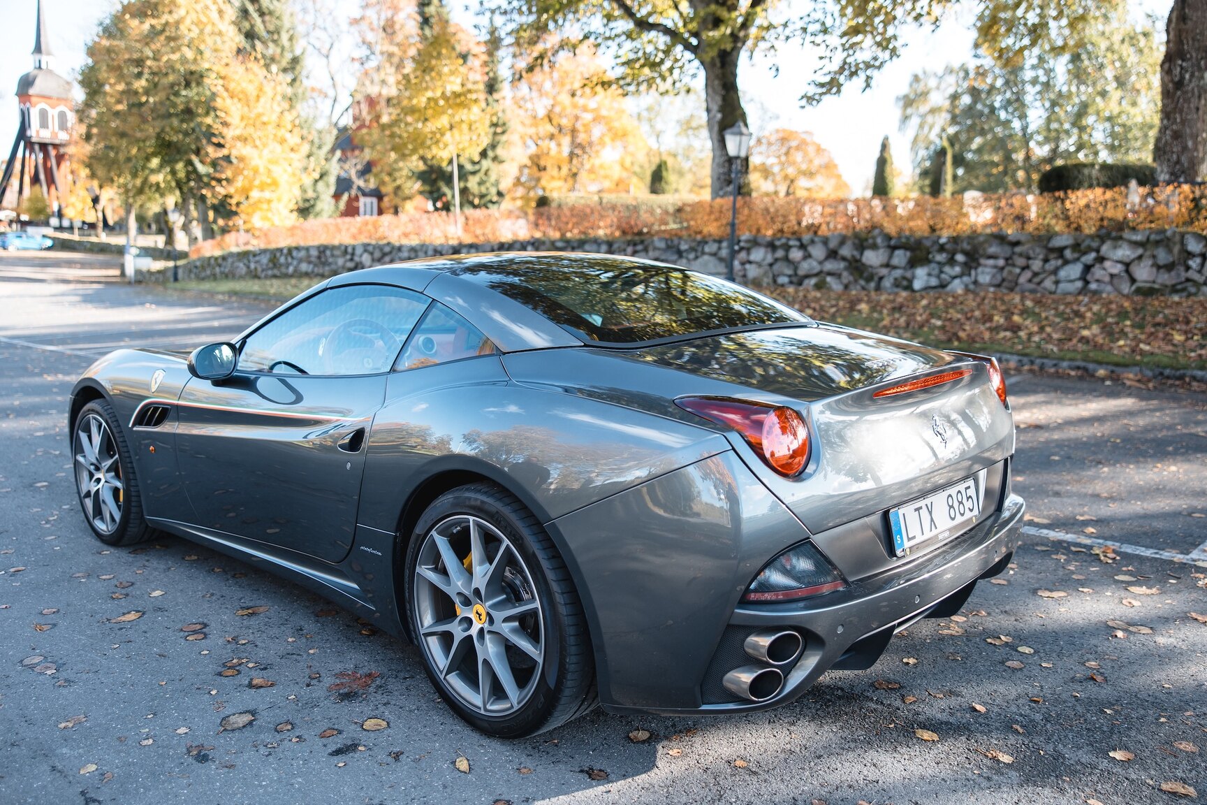 Exterior image of 2011 Ferrari California 