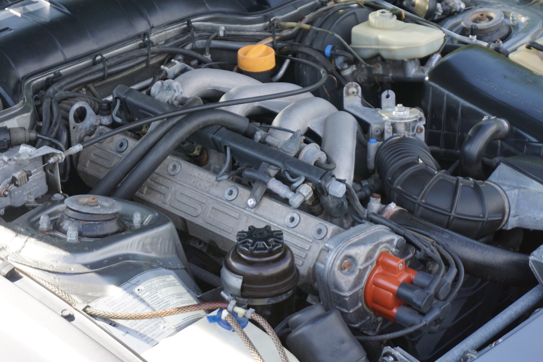 Image of 1985 Porsche 944 "NO RESERVE AUCTION" mechanics