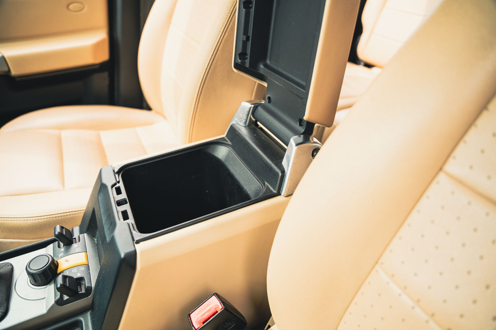 Innenraumfoto von 2008 Land Rover Discovery TDV6 SE (46)