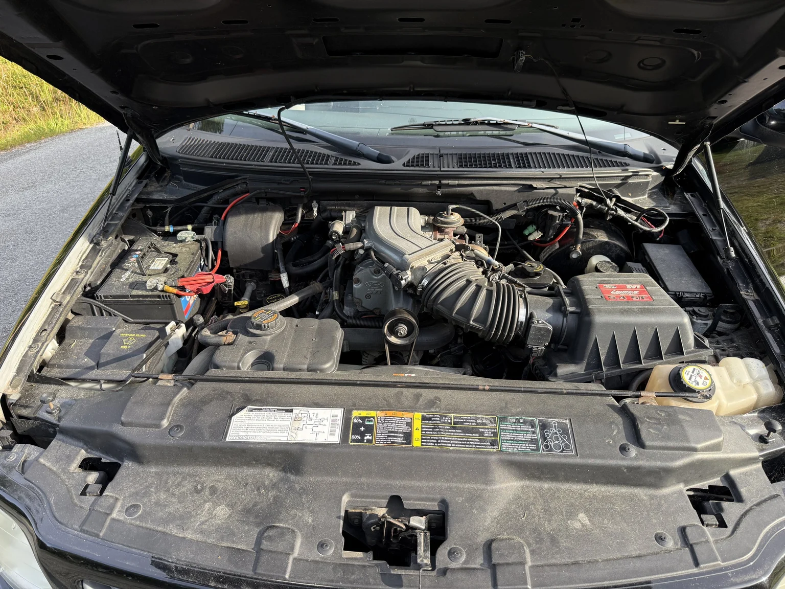 Image of 2002 Ford F-150 SVT Lightning mechanics (2)