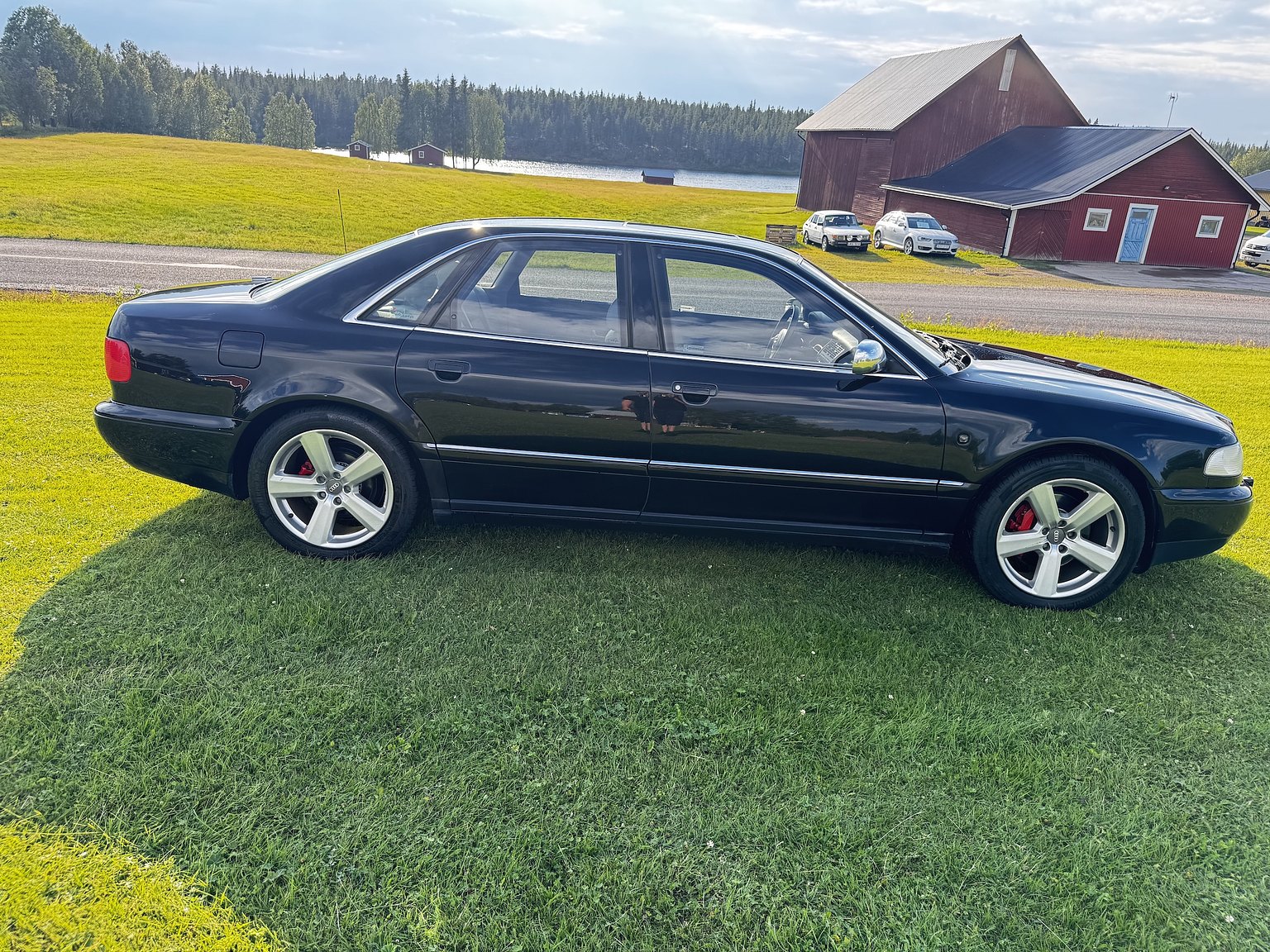 Exteriörbild på 1999 Audi S8 4.2 Quattro