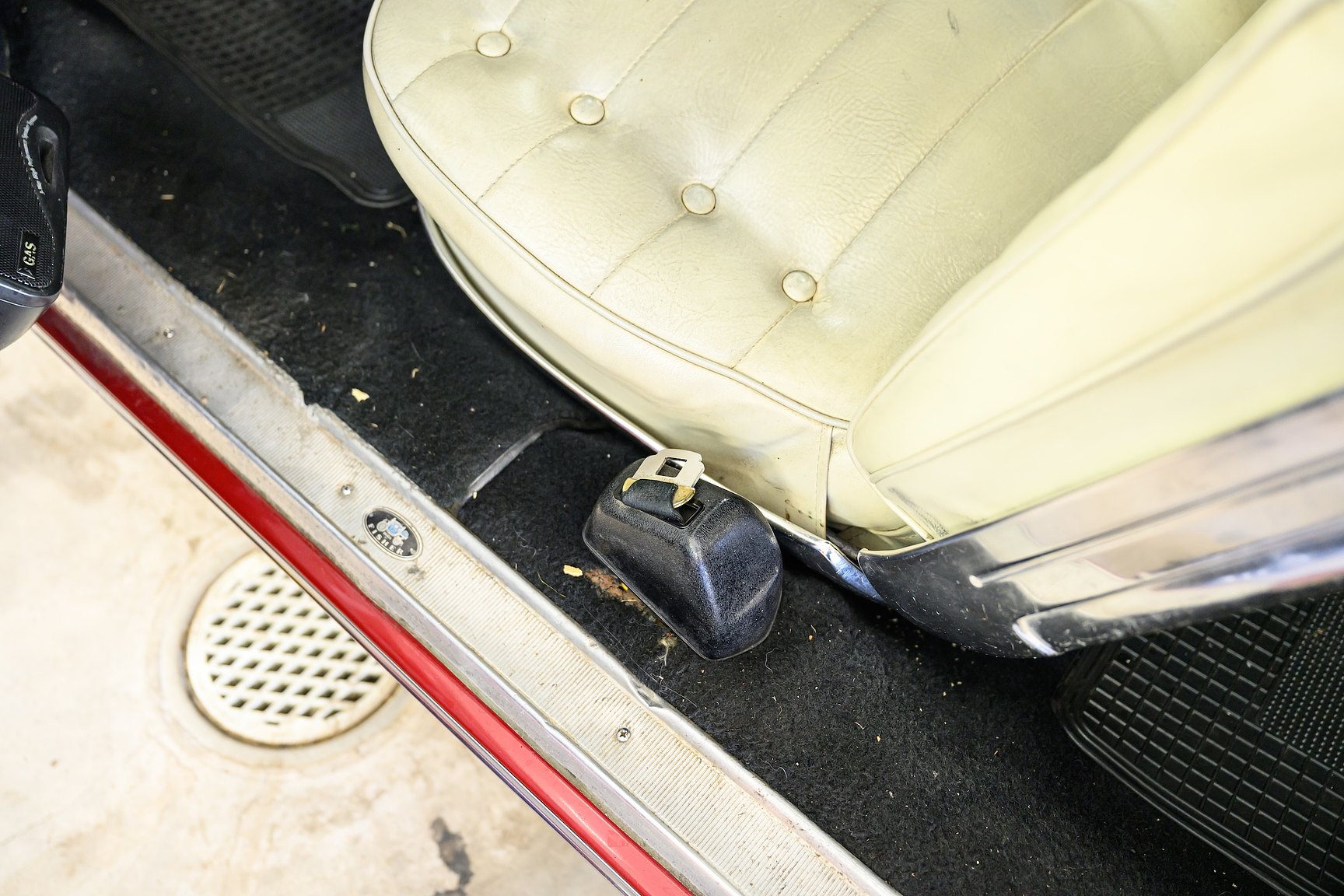 Interior image of 1970 Oldsmobile Ninety-Eight Convertible 7.5 V8