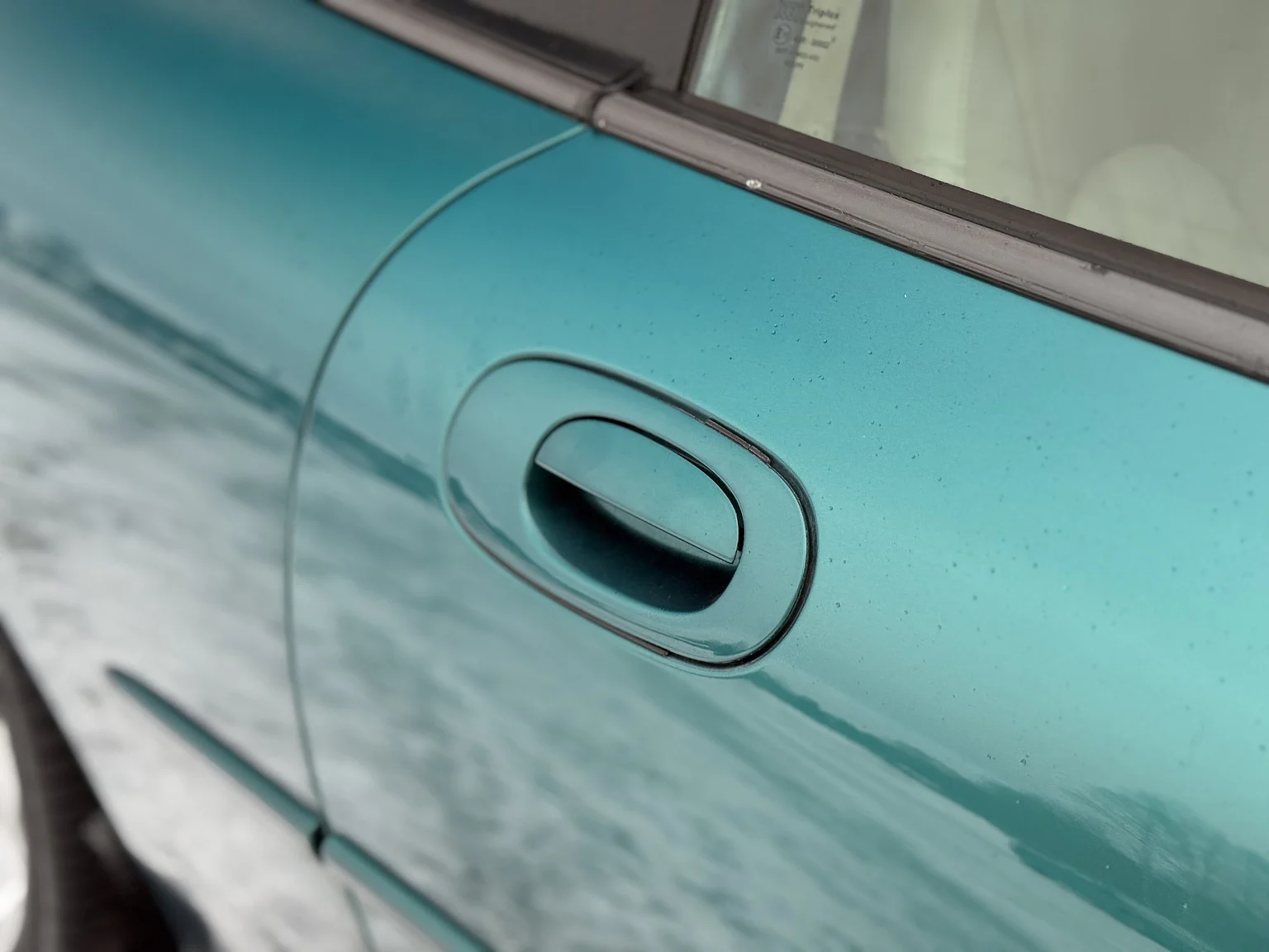 Exterior image of 1997 Jaguar XK8 (64)