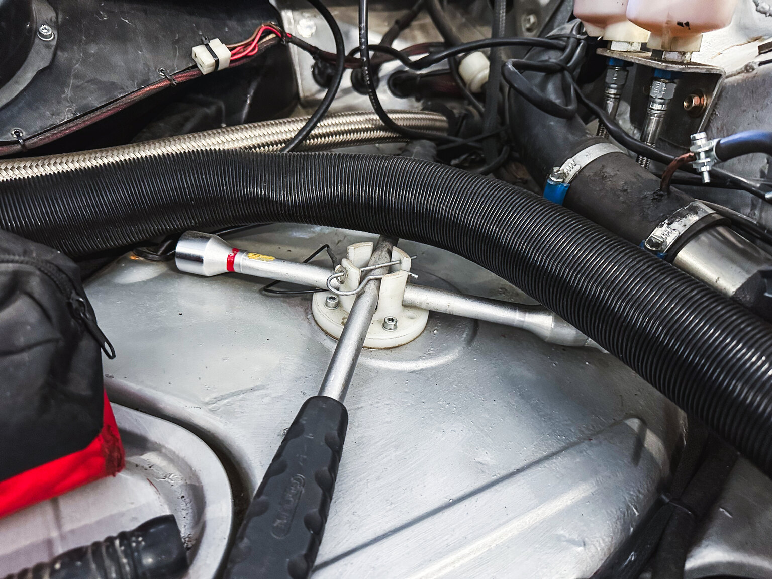 Image of 1971 Porsche 911 RSR Tribute mechanics