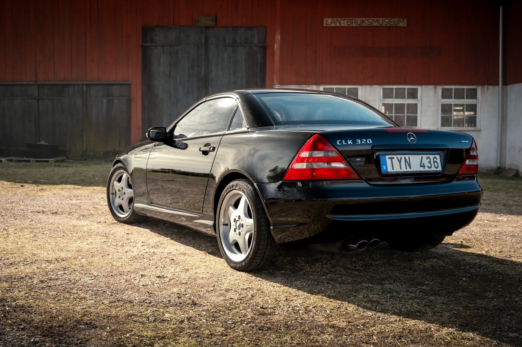 Exteriörbild på 2001 Mercedes-Benz SLK 320