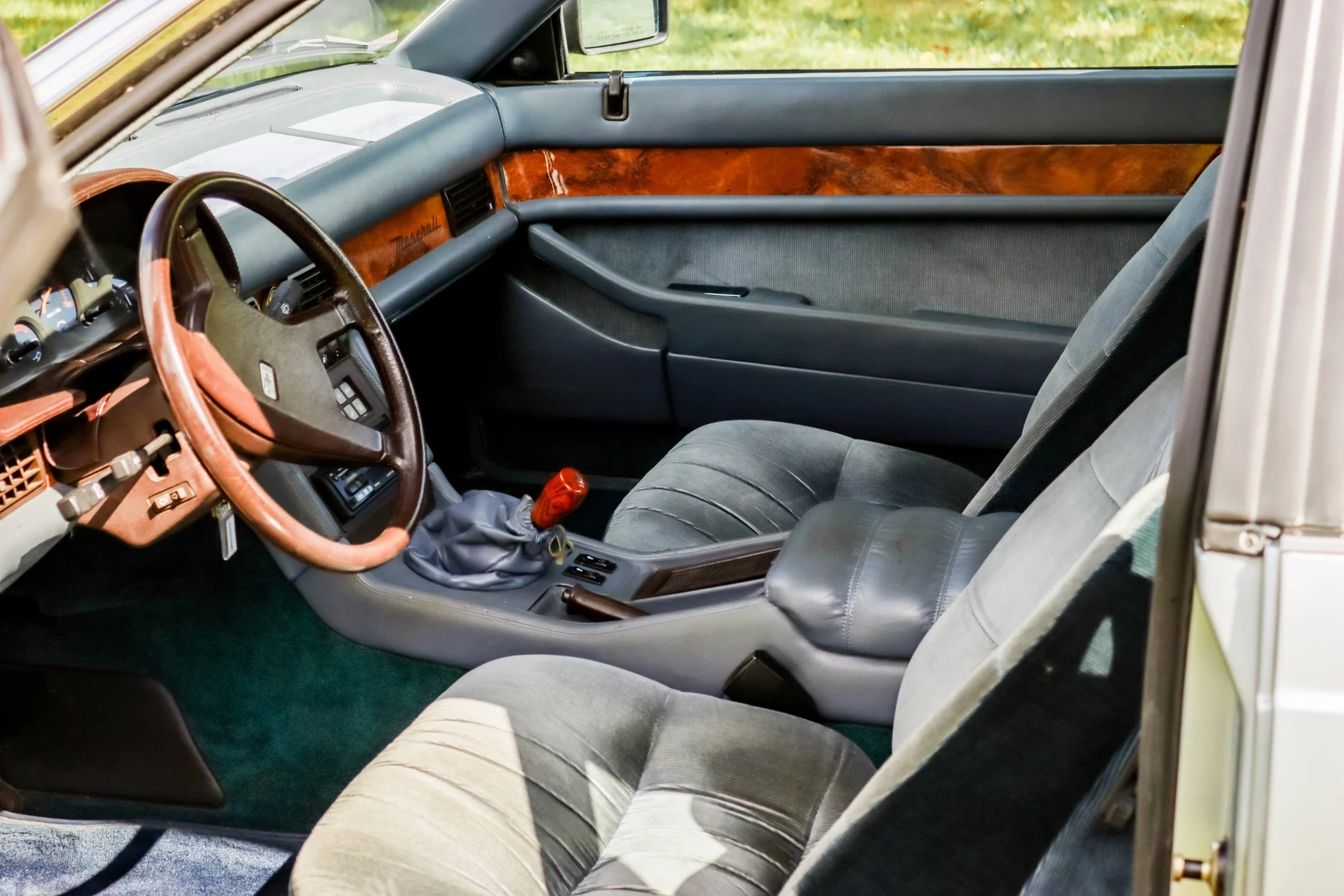 Interior image of 1987 Maserati Biturbo i (6)