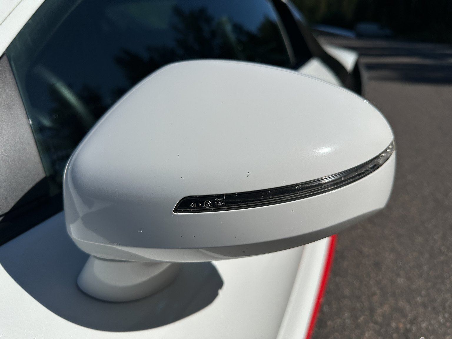 Exterior image of 2008 Audi R8 4.2 V8 Turbo Manuell
