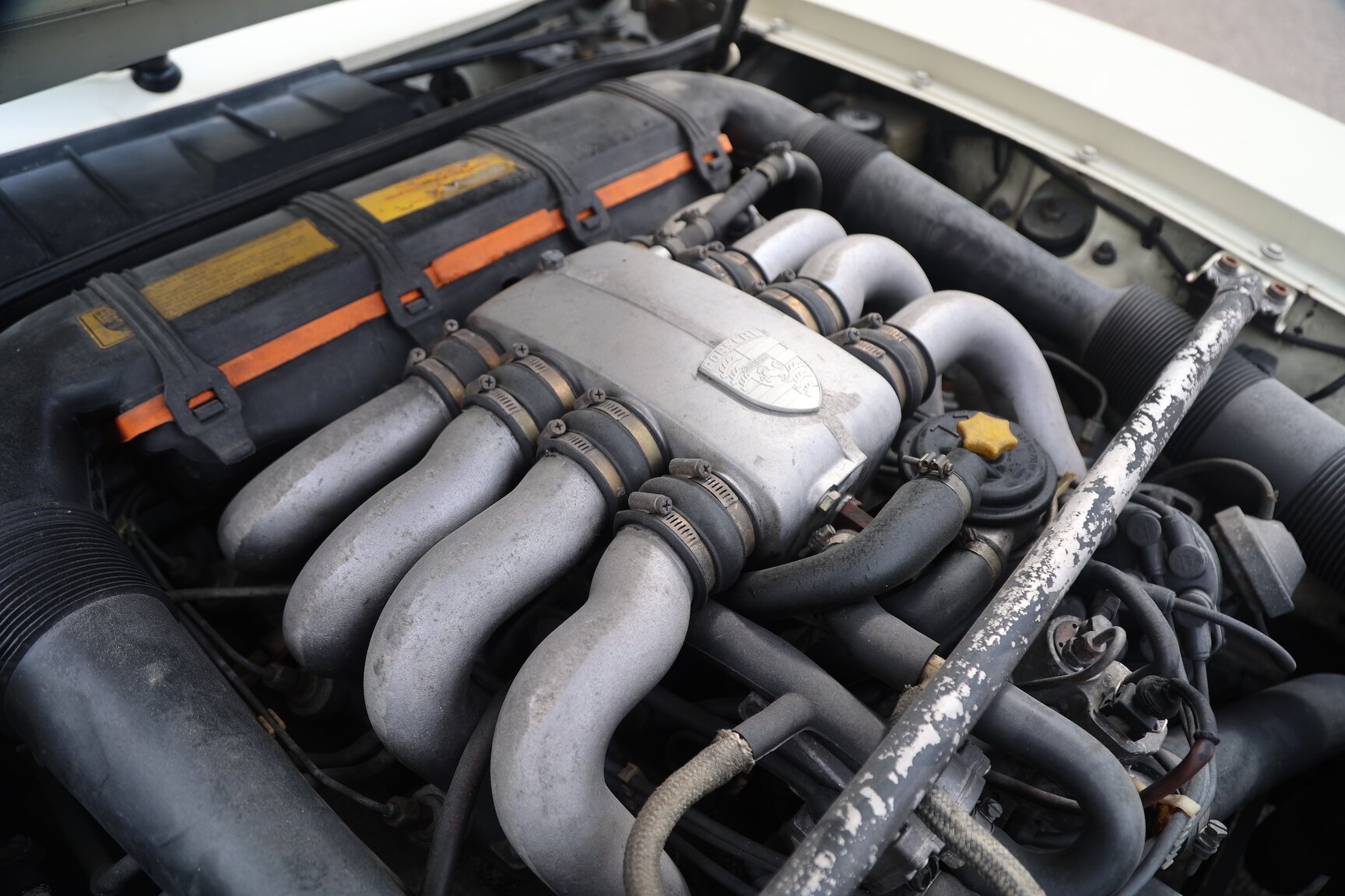 Image of 1981 Porsche 928 S mechanics