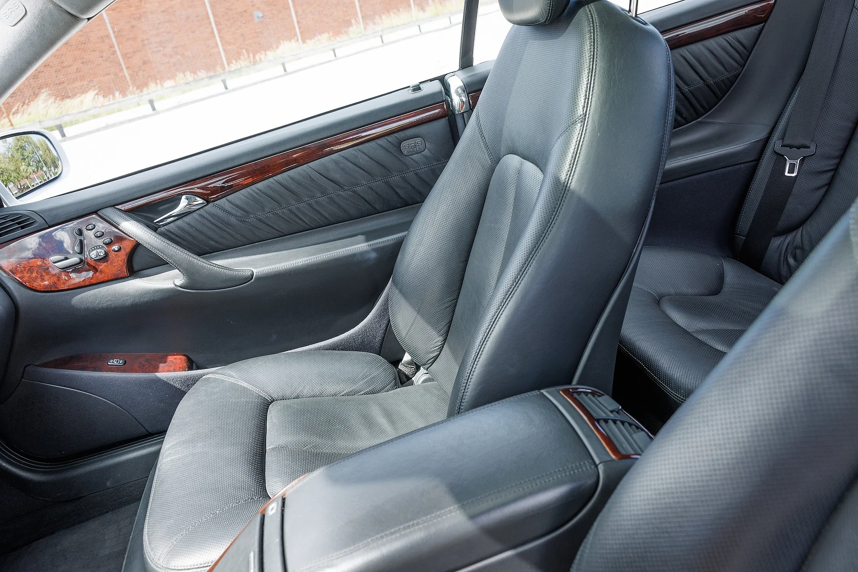 Interiörbild 2000 Mercedes-Benz CL 600 (24)