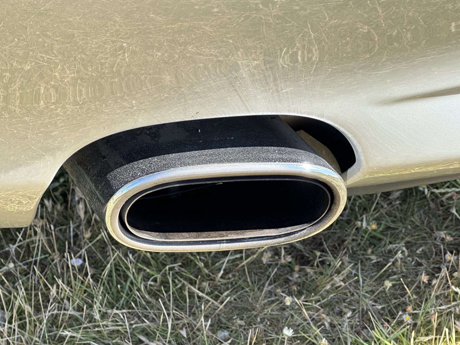 Exterior image of 2002 Mercedes SL 500 (46)