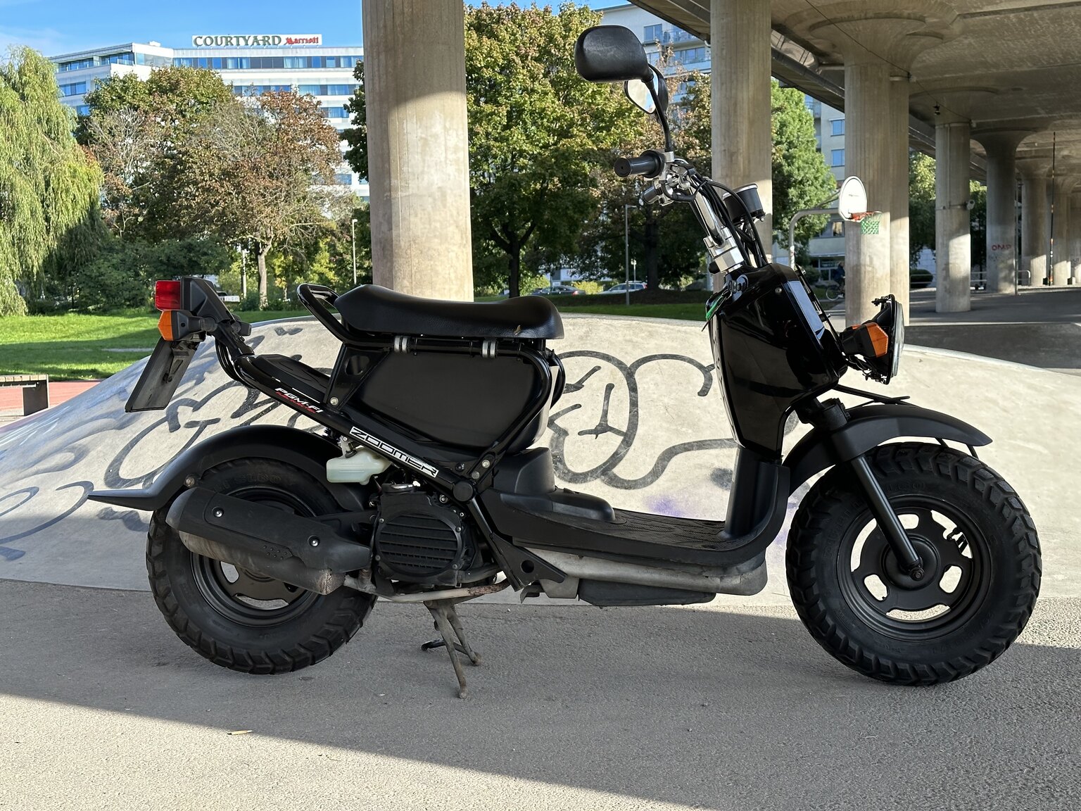 Exteriörbild på 2010 Honda NPS 50 Zoomer
