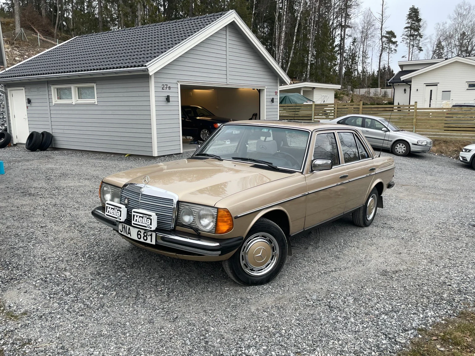 1976 Mercedes-Benz 300 D (20), Övrigt