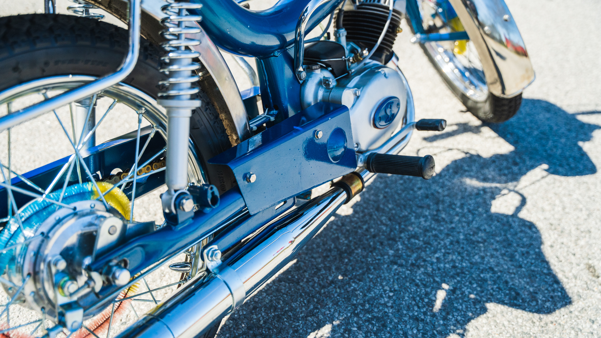 Image of Crescent Compact 1248 mechanics (1)