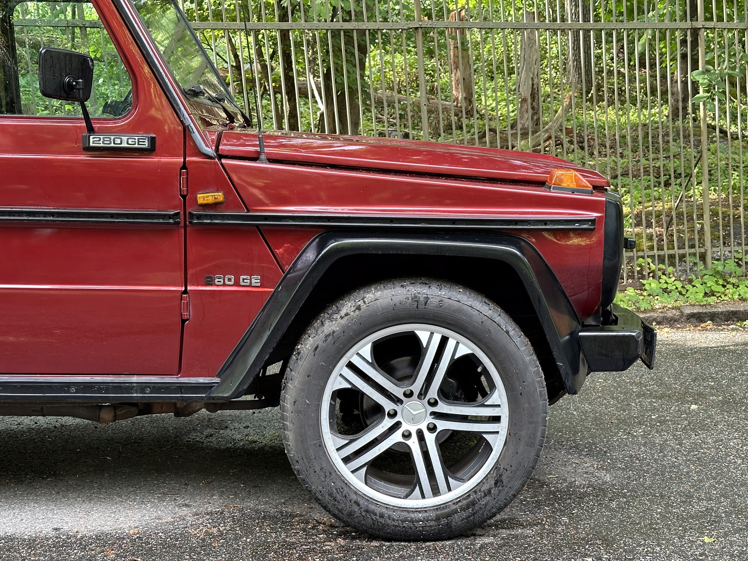 Exterior image of 1986 Mercedes 280 GE (16)