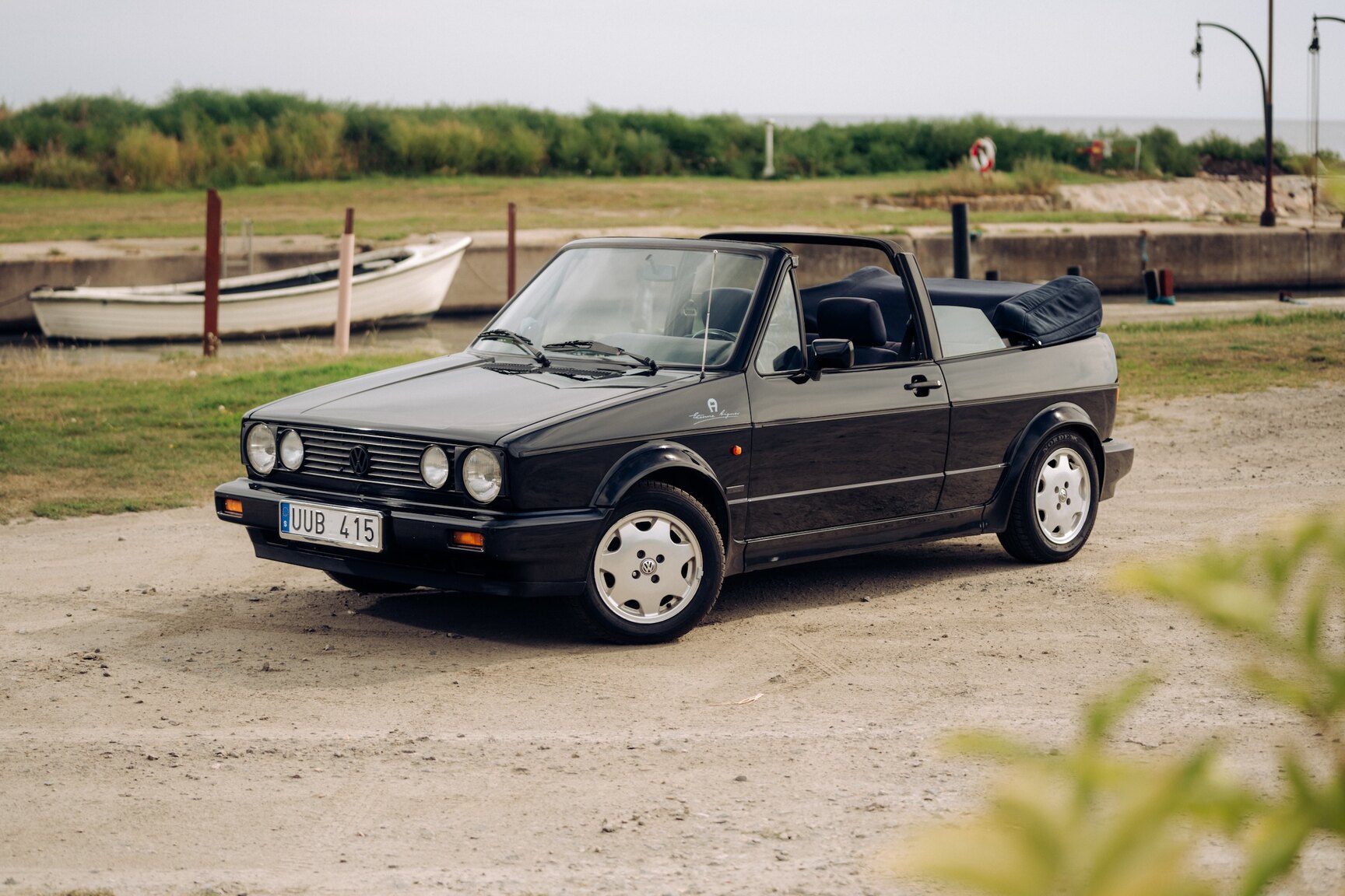 Exterior image of 1991 VW Golf Cabriolet "Etienne Aigner Edition"