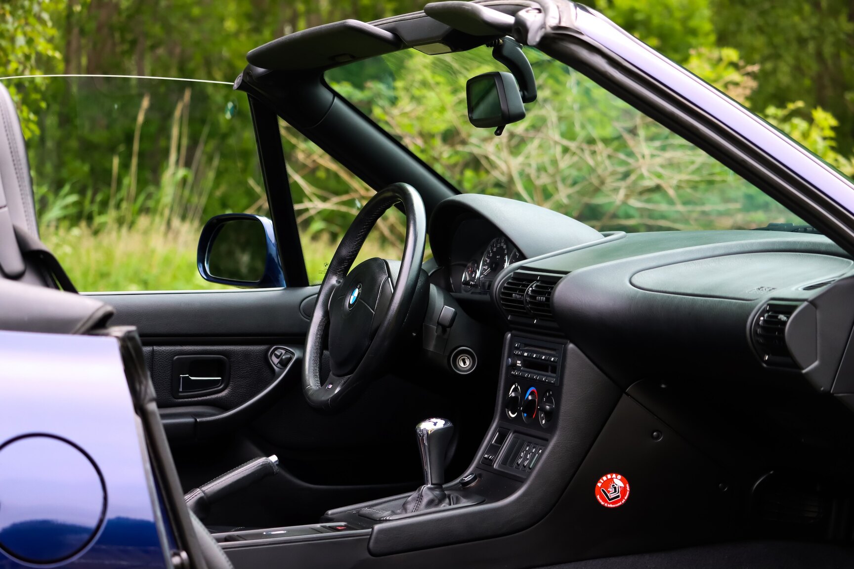 Interior image of 1999 BMW Z3 1.9i