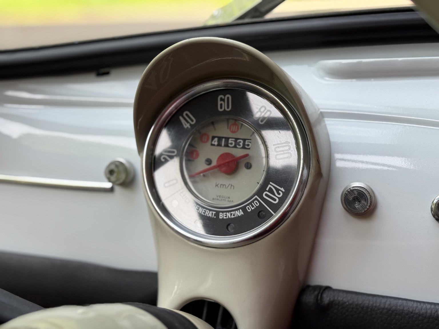 Interior image of 1965 Fiat 500F
