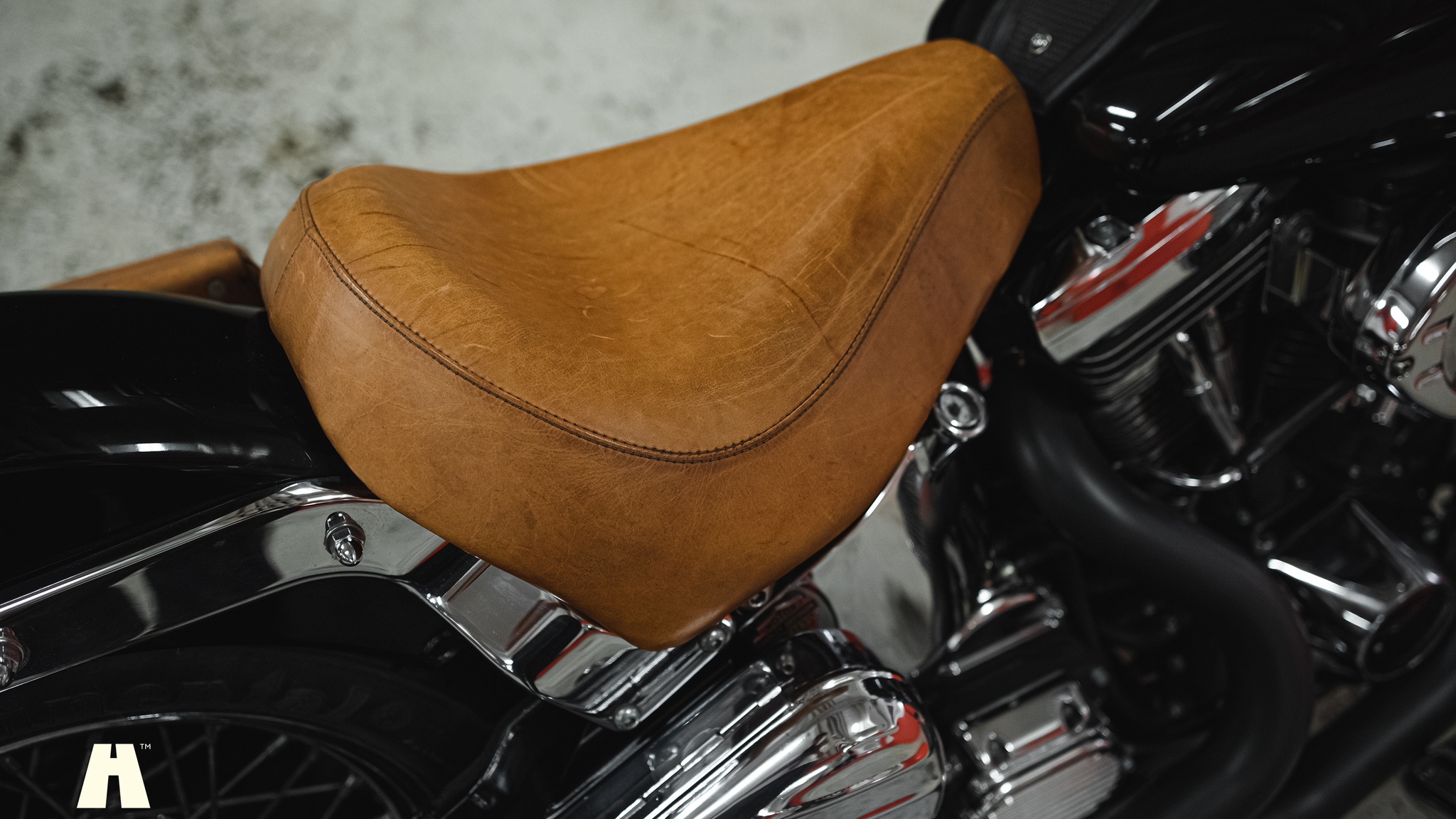 Exterior image of 1990 Harley Davidson Heritage Softail Classic Custom