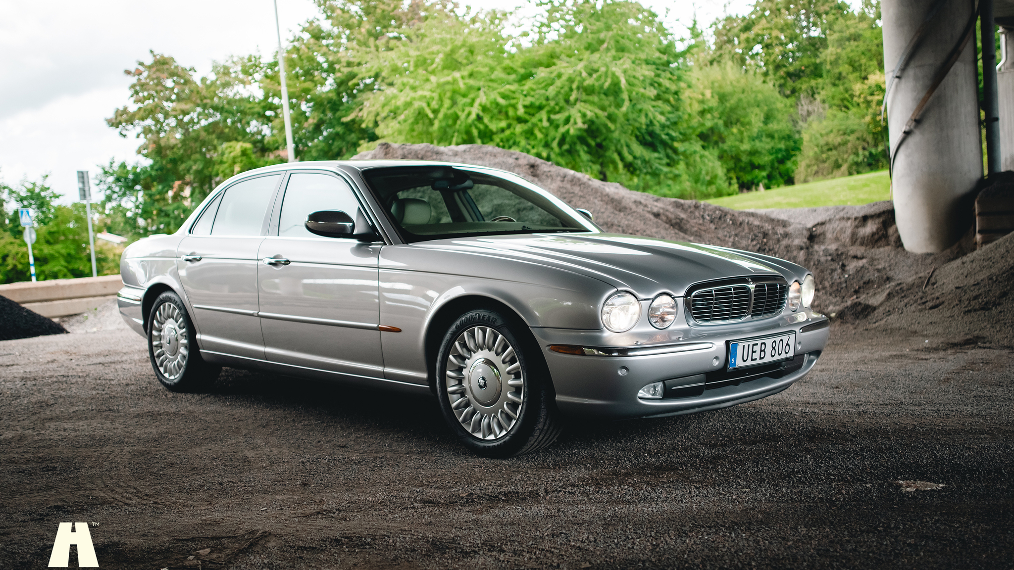 Exteriörbild på 2003 Jaguar XJ Super V8